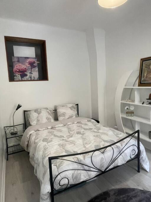 Cosy Apartment In Paris サン・トゥアン エクステリア 写真